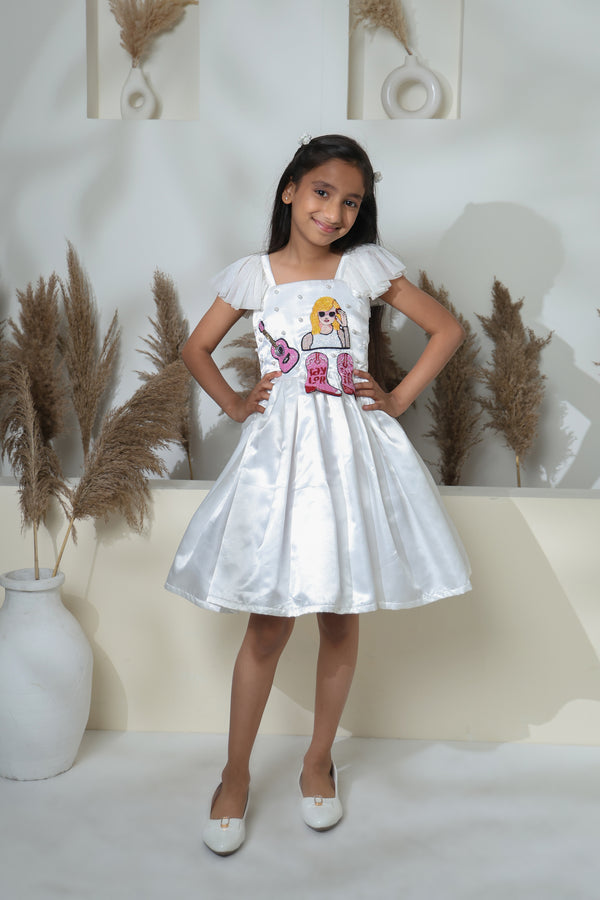 TAYLOR SHIFT WHITE  DRESS